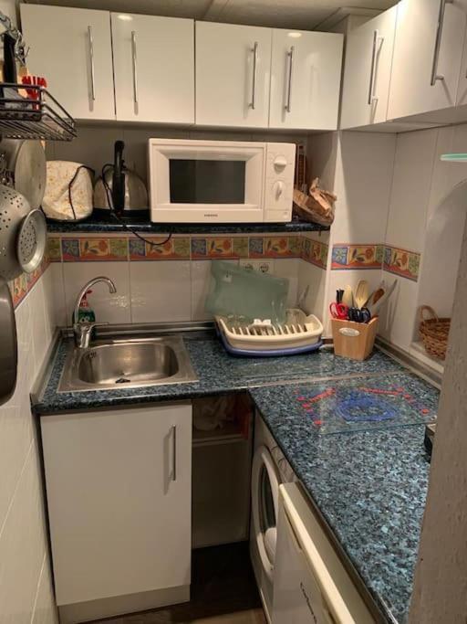 Apartamento En Carihuela Lägenhet Torremolinos Exteriör bild